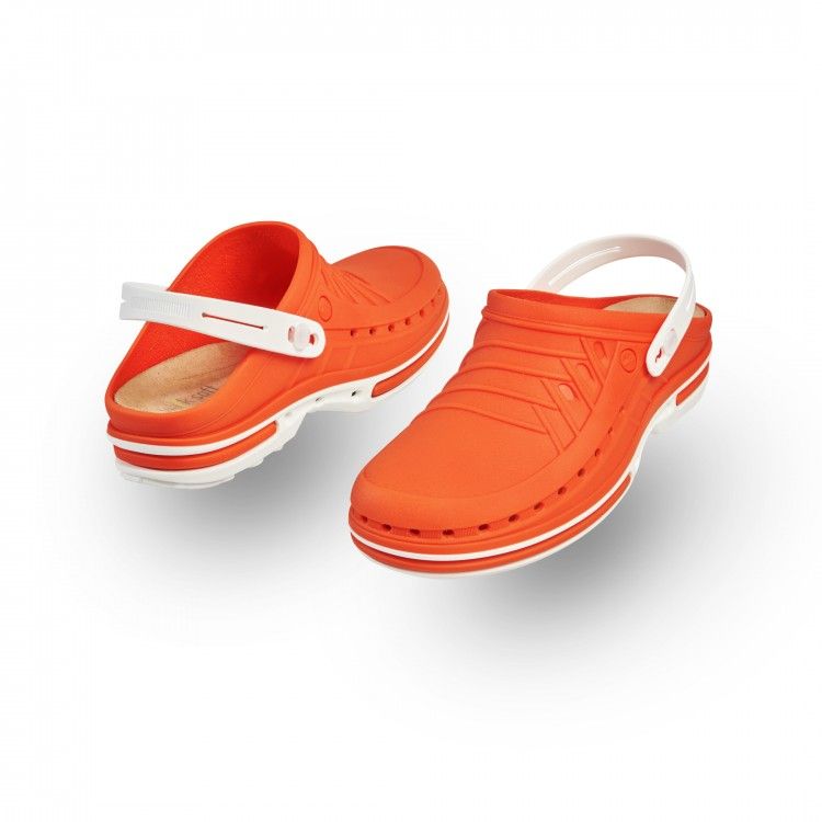 CLOG 05  w/ Strap with Walksoft� Insole