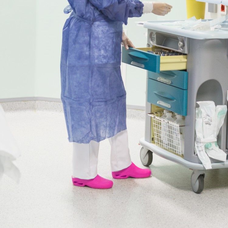 BLOC CLOSED 04   w/ Strap